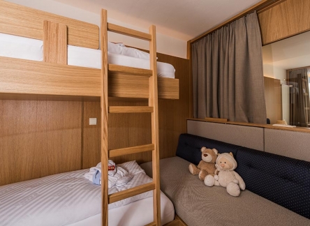 cat-d-alpe-nemes-06