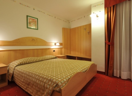 Double room TIROLIA