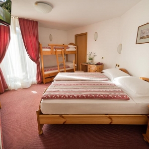 Hotel-alpen-village-Livigno-camera-quadrupla-1