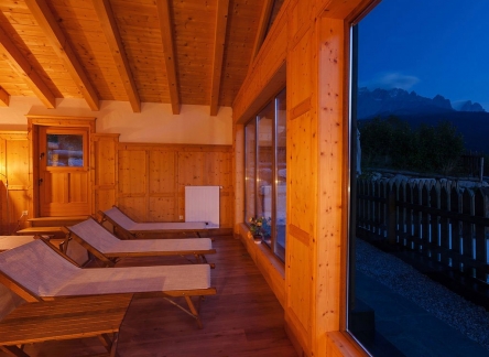 a4fbc657217ea3de420f0a93b7da0db6d400358a-panorama-ruheraum4-hotel-alpi