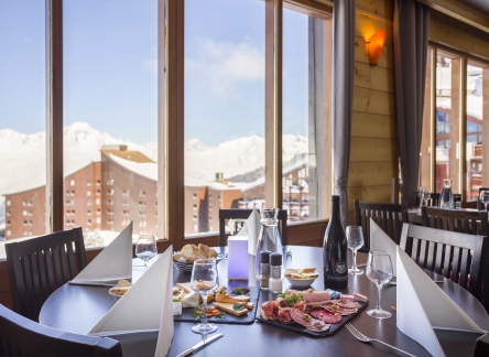 LesMelezes_restauracja
