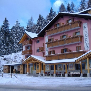 La Roccia_front_02