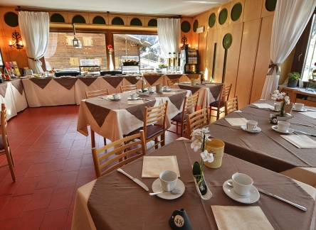 Hotel Loredana - Livigno - Ristorante (23)