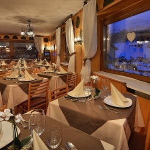 Hotel Loredana - Livigno - Ristorante (9)