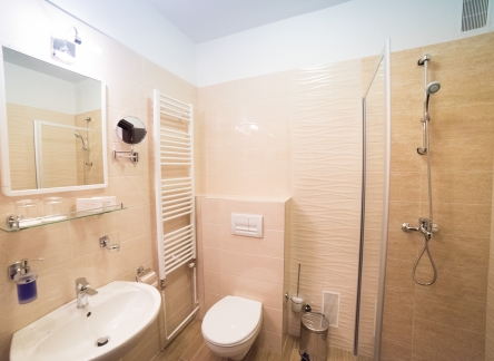 Bathroom_hotel Omorika (4)