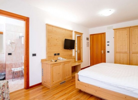 Comfort-hotel-salvan-web-17_1920x1100-550x403
