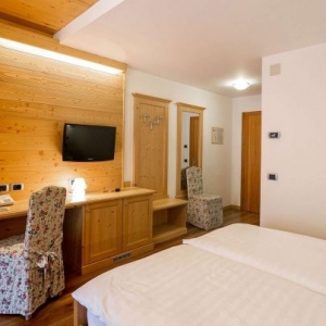 Comfort-hotel-salvan-web-22_1920x1100-550x403