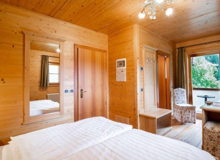 Comfort-hotel-salvan-web-30_1920x1100-550x403