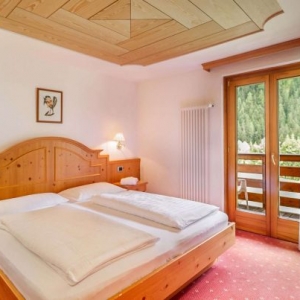 Comfort-hotel-salvan-web-8_1920x1100-550x403