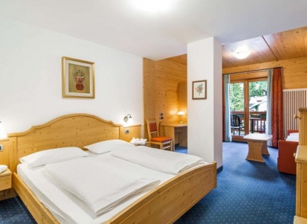 Junior-suite-hotel-salvan-web-14_1920x1100-550x403