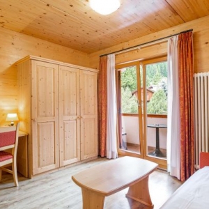 Junior-suite-hotel-salvan-web-20_1920x1100-550x403