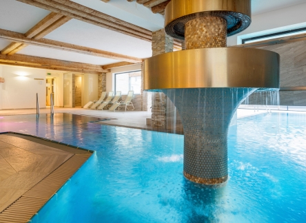 csm_pool-wellnesshotel-nockresort-bad-kleinkirchheim-02_cdbb7639e1