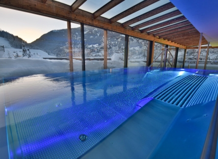 csm_whirlpool-wellnesshotel-bad-kleinkirchheim-05_48933da5e5