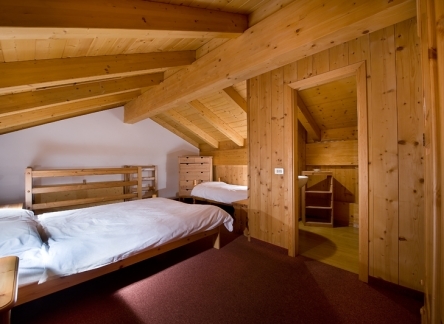 lago2-livigno-chalet-lago-int-444x324